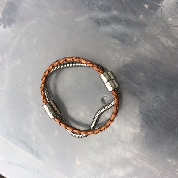 LOFT Magnetic necklace & bracelets set OS - Picture 10 of 12